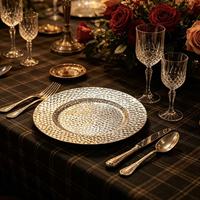 Assiette de présentation de luxe martelée et gaufrée or, style américain, écologique et durable, pour mariages, banquets et événements haut de gamme (vente en gros)
