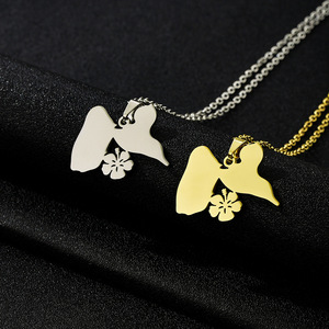 Collier chaîne HY en émail avec carte de la <span class=keywords><strong>Guadeloupe</strong></span>, en acier inoxydable argenté et plaqué or 18 carats - Product Image 1