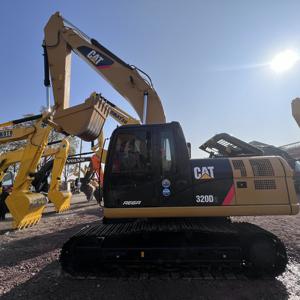 Excavatrice sur chenilles d'occasion CAT320D2, modèle 2022, 20 tonnes, godet de 1 m, moteur inclus, se vend bien à bas prix - Product Image 2