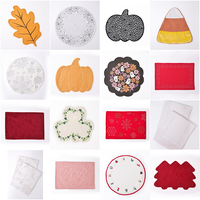 Set de table Verona matelassé 100% polyester, style zen asiatique, motif fraise rouge brodé, imperméable et lavable