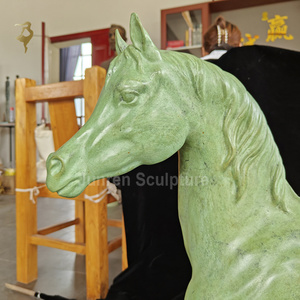 Sculpture de cheval en bronze antique modèle en métal grandeur nature avec ange peint et logo thème anime et bande dessinée - Product Image 6