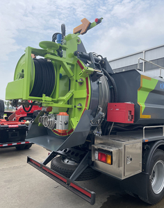 Camion de <span class=keywords><strong>vidange</strong></span> des eaux usées à aspiration combinée ISUZU Euro 5 de 9000 L avec système de jet d'eau haute pression pour le nettoyage professionnel des canalisations - Product Image 5