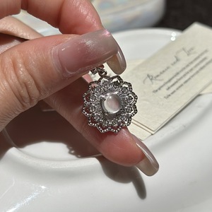 Pendentif en argent pur S925, style antique, petite fleur, simple, tendance, personnalité, rétro français, pendentifs de mode, breloques - Product Image 3