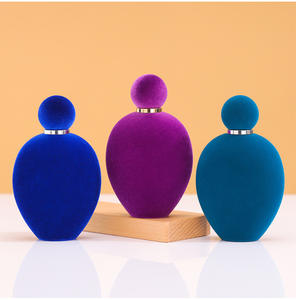 Nuevo Perfume en Atomizador de 100 ml con Tapa de Aleación de Zinc y Tacto de Terciopelo sobre Vidrio Transparente - Product Image 3