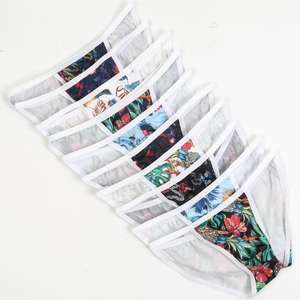 Vente en gros <span class=keywords><strong>de</strong></span> sous-vêtements sexy taille moyenne en triangle pour hommes, maillots <span class=keywords><strong>de</strong></span> <span class=keywords><strong>bain</strong></span> respirants pour garçons avec logo doré, en tissu <span class=keywords><strong>de</strong></span> nylon - Product Image 2