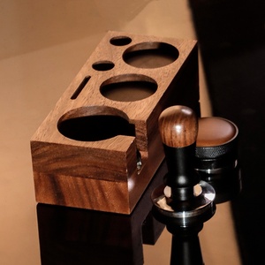 Estación de Apisonado de Café Kingze de 58 mm, Soporte para Portafiltro de Espresso de Madera de Nogal, Organizador de Herramientas para Barista, para Uso <span class=keywords><strong>en</strong></span> Casa, Cafetería o Bar - Product Image 4