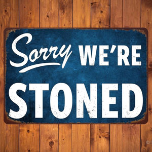 Letrero Decorativo para Cuarto de Hombre con la Frase 'Mis Vecinos Escuchan Música Genial', Decoración de Pared para Hombres, 12 x 8 Pulgadas - Product Image 2