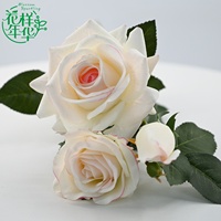 Bouquet de roses artificielles en latex à trois têtes, toucher réel, 75 cm, très vendu pour la décoration de mariage, de remise de diplôme et les arrangements floraux