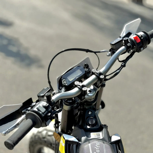 Surron ultra Bee <span class=keywords><strong>ENDURO</strong></span> E-BIKE วิบากมอเตอร์ไซค์ออฟโรด12.5W 74V 55Ah มอเตอร์ขนาดกลางสำหรับผู้ใหญ่ - Product Image 3