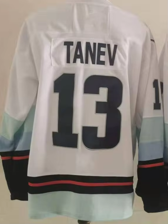 13 Tanev blanc