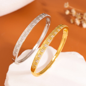Pulsera de Plata 925 con Cristales, Diseño Geométrico con Canal de Oro Blanco, Joyería de Regalo para Mujer - Product Image 3