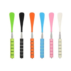 Vente en gros de chausse-pied télescopique en plastique et en acier inoxydable, réglable en longueur, pour la maison, à long manche - Product Image 1