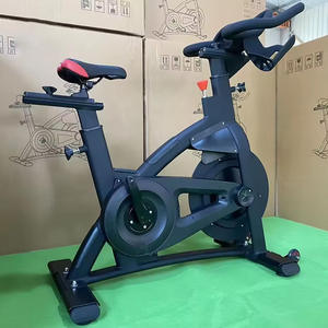 Vélo de spinning commercial à entraînement par courroie, vélo d'exercice de <span class=keywords><strong>cardio</strong></span>-training de gym avec volant d'inertie équilibré pour usage intensif en intérieur - Product Image 6