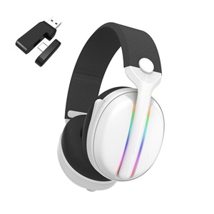 Auriculares inalámbricos para juegos profesionales RGB 2,4G, auriculares impermeables con micrófono, casco para jugadores para PS4 Xbox - Product Image 1