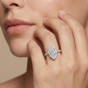 Anillo de compromiso Solitaire Halo Marquise con diamante de 2 quilates cultivado en laboratorio, plata de ley 925, regalo para boda, fiesta o aniversario. - Product Image 5