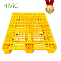 Palette en plastique Euro empilable HDPE double face plate 100x100, robuste, à prix avantageux, pour entrepôt frigorifique
