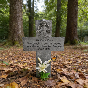 Placa Conmemorativa de Resina Personalizable con Cruz - Nombre/Fecha/Cita Grabable, Diseño de Ángel y Lirio, Ideal para Tributo en el Jardín - Product Image 5