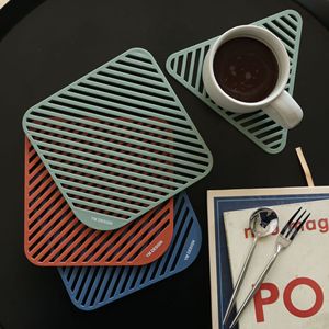 Oval TPR Heat Insulation Mat For Kitchen Use Modern Design Solid Color Placemat Bowl Pot Protector - Product Image 3