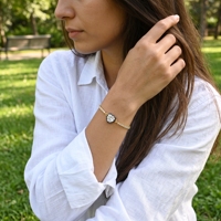 Bracelet Tennis Minimaliste Blanc CZ avec Breloques Zircon Multi-formes à Bordure Noire et Chaîne Dorée – Bijou Empilable, Cadeau pour Elle