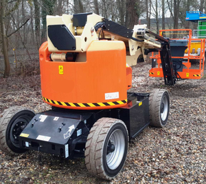 Plataforma de Trabajo Aérea E450AJ con Control Inteligente, Capacidad de Carga de 227 kg, Elevación de 16.2 m, Joystick Proporcional, Ideal para Empresas de Alquiler - Product Image 3