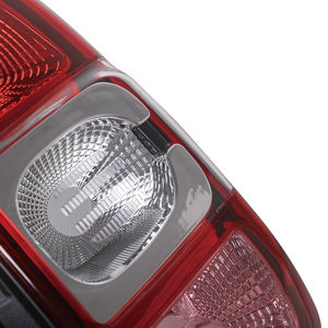 OEM 265506837R 265551679R Feux arrière halogènes de haute qualité pour Renault duster 2013-2017 - Product Image 5