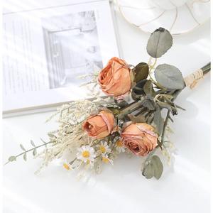 Bouquet Artificiale di Rose e Piccole Margherite in Seta, Composizione Floreale per Soggiorno, Tavolo da Pranzo/Caffè, Accessori per <span class=keywords><strong>Fotografia</strong></span>, <span class=keywords><strong>Arte</strong></span> Floreale - Product Image 6