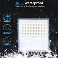 Reflector de aluminio con control remoto Ip65 impermeable de alta eficiencia 100W 200W 300W Luz de inundación solar