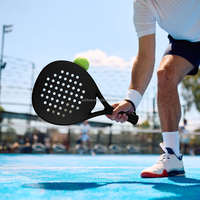Raquettes de padel en fibre de carbone personnalisées 3K 12K 18K avec logo personnalisé et grip en PU