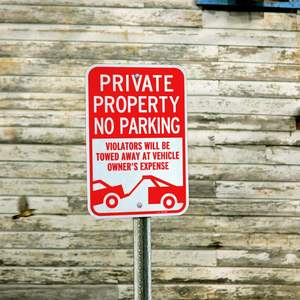 Señal de Prohibido Estacionar <span class=keywords><strong>para</strong></span> Propiedad Privada, Cumple con las Normas del Sudeste Asiático - Señal de Advertencia de Remolque Reflectante de Aluminio <span class=keywords><strong>para</strong></span> Zonas Residenciales - Product Image 3