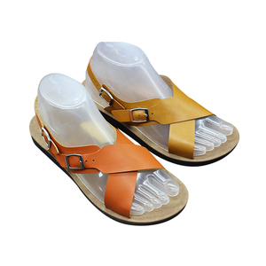 I sandali piatti <span class=keywords><strong>Slip</strong></span>-<span class=keywords><strong>on</strong></span> minimalisti e alla moda da <span class=keywords><strong>uomo</strong></span> sono leggeri e adatti per l'uso quotidiano in spiaggia. size38-47 - Product Image 2