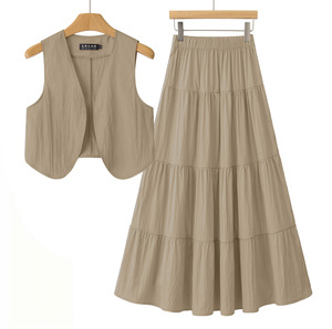 Nouvel ensemble deux pièces d'été pour <span class=keywords><strong>femme</strong></span>, imprimé tendance, jupe évasée <span class=keywords><strong>sexy</strong></span> à taille mi-haute et bretelles fines - Product Image 5