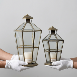 Lámpara de Pie Decorativa de Diseño Innovador y Moderno, Fabricada a Mano en Latón, Metal, Vidrio y Acero Inoxidable, Estilo Linterna de Candelabro, Gran Venta - Product Image 3