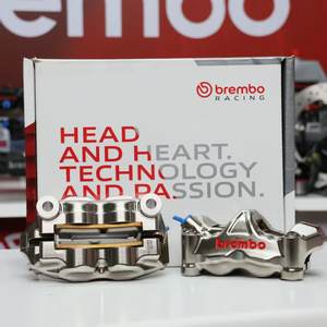 Étrier de frein de moto pour la course, GP4RX, nickelé, étrier radial à pas de 100 mm avec plaquettes de frein - Product Image 3