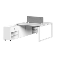 Bureau modulaire 1, 2, 4 ou 6 places pour espace de travail ouvert, avec cloison simple et meuble mobile pour poste de travail du personnel