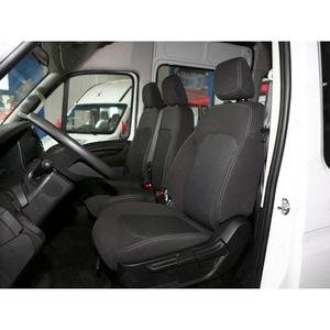 Furgoneta <span class=keywords><strong>Iveco</strong></span> <span class=keywords><strong>Daily</strong></span> 2.3T 2020 con Emisión Nacional VI de China, Manual, Distancia Entre Ejes Corta, Techo Alto, para Transporte Ecológico - Product Image 3