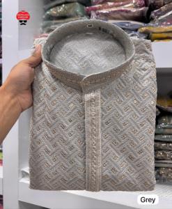 Kurta Pajama de Diseñador para Hombre con Bordado y Lentejuelas en Ambos Lados, Ropa Étnica Informal - Product Image 5