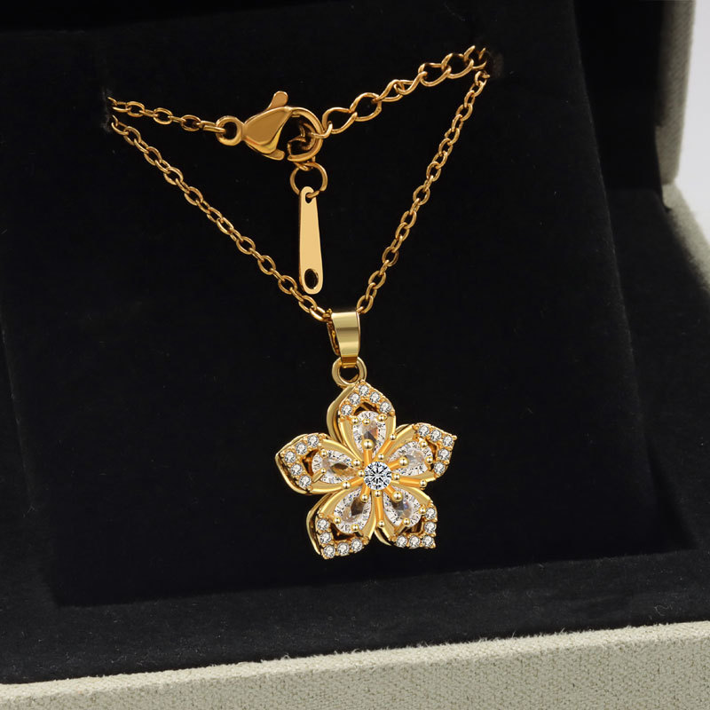 Yellow gold (White Diamond)