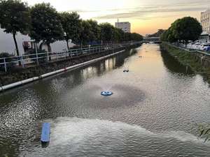 เครื่องเติมอากาศแบบลอยน้ำพลังงานแสงอาทิตย์สำหรับบ่อปลาขนาด 3 นิ้ว แรงดันต่ำ 60 โวลต์ 750 วัตต์ คุณภาพเยี่ยมสำหรับการเพาะเลี้ยงสัตว์น้ำ - Product Image 4