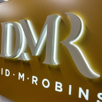 Huruf Channel Branding Dinding Bercahaya dari Baja Anti Karat Emas Custom untuk Logo 3D Kantor dengan Lampu LED Backlit