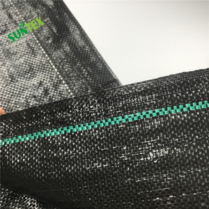 Tissu de paysage de barrière de mauvaises herbes de 4x250ft Pp/pe, tapis de jardinage tissé par tissu de barrière de mauvaises herbes résistant - Product Image 3