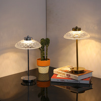Lámpara de Mesa Decorativa de Lujo para el Hogar, Inalámbrica, Recargable por USB, con Control Táctil de 3 Colores y Atenuación, de Cristal Dorado, para Bodas