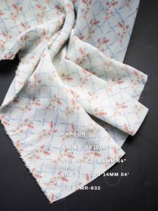 100% soie tissu rose pastel à bleu dégradé avec motif géométrique floral idéal pour les vêtements de printemps/été des femmes - Product Image 3