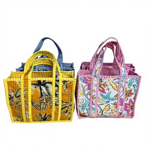 Sac fourre-tout matelassé en coton imprimé bloc indien pour femme grand sac à main chaîne à fermeture ouverte pour voyage anniversaire/idée cadeau de noël - Product Image 1