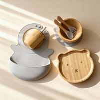 Ensemble d'alimentation pour bébé : Bol et cuillère en silicone et bambou réutilisables, non toxiques, avec ventouse, tasses hermétiques durables avec couvercles et pailles