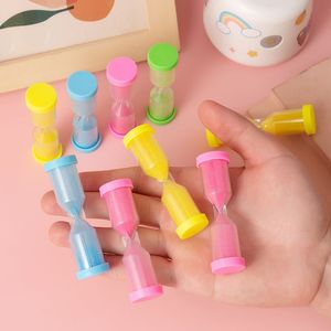 Mini reloj de arena para niños, temporizador de plástico, decoración de escritorio, juguete unisex de 4 a 6 años - Product Image 3