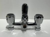 Ensemble de mitigeurs de douche de bain Robinets d'eau Montage mural Design du Moyen-Orient Laiton bidirectionnel Argent Salle de bain Chrome Zinc moderne CN;ZHE