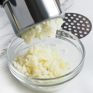 Prensa y Triturador de Patatas de Acero Inoxidable para Cocina 01BB025 - Product Image 3