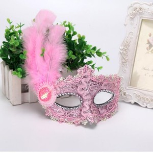 Cappello Tricorno Veneziano con Piume Laterali, Maschera da Principessa, per Festival, Feste in Maschera, Spettacoli, in Plastica e Tulle con Piume - Product Image 5