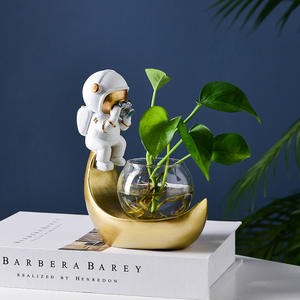 Astronaut Hydroponic Vase Creative Nordic Style Glass <strong>Fish</strong> Tank Ornament for Tabletop Home Decorations or <strong>Pot</strong> - Product Image 4