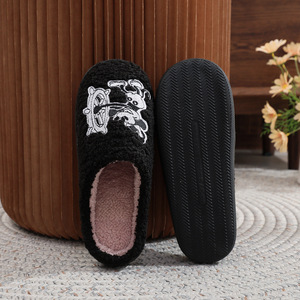 Pantoufles décontractées pour femmes, durables, confortables, douces, au design de dessin animé, personnalisées, épaisses, moelleuses et duveteuses, pour la maison, vente chaude - Product Image 3
